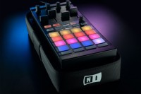 Native Instruments Traktor Kontrol F1