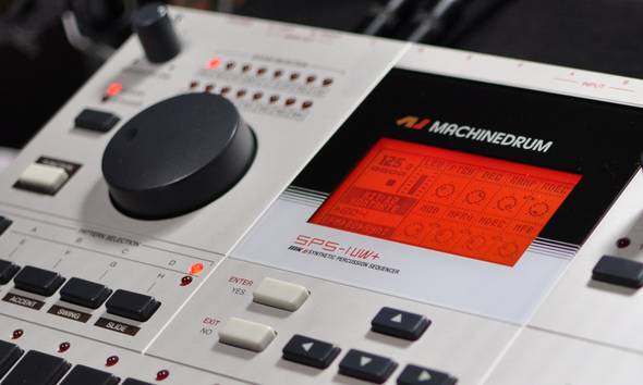 5 Elektron Machinedrum SPS1MK2 - Angeled 5fc39282cd f7bd3fe6a9