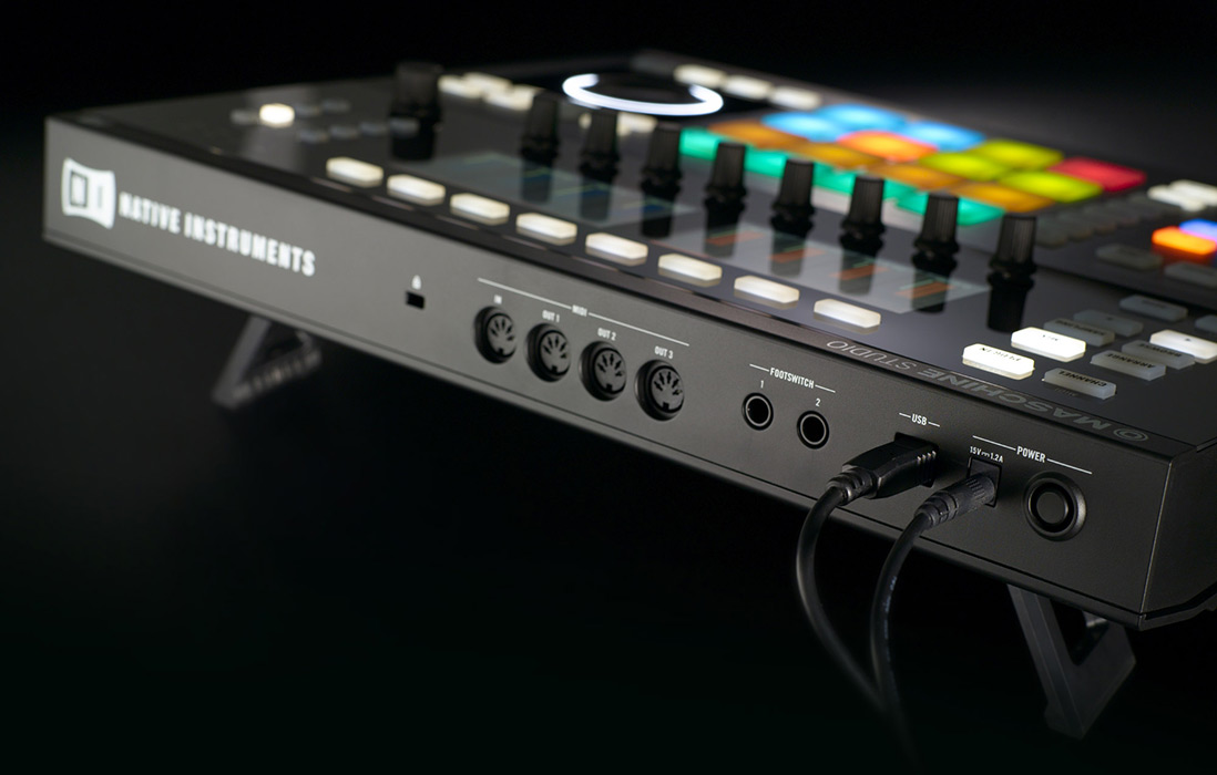 NI MASCHINE STUDIO Back