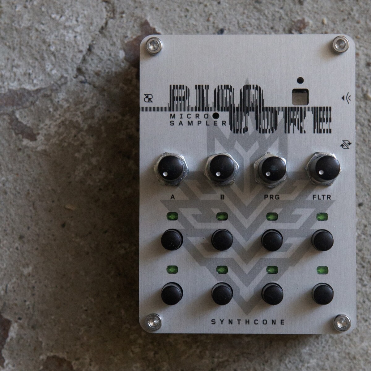 SynthCone PicoCore SynthCone PicoCore Настольные цифровые синтезаторы