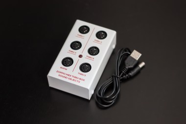 Zoppo MIDI thru box (Звуковые объекты) MIDI Интерфейсы