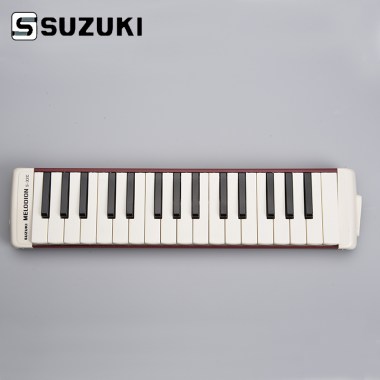 Suzuki S-32C Духовые музыкальные инструменты