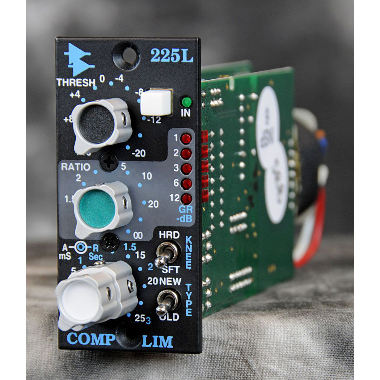 API Audio 225L API Audio 225L Различное Музыкальное Оборудование
