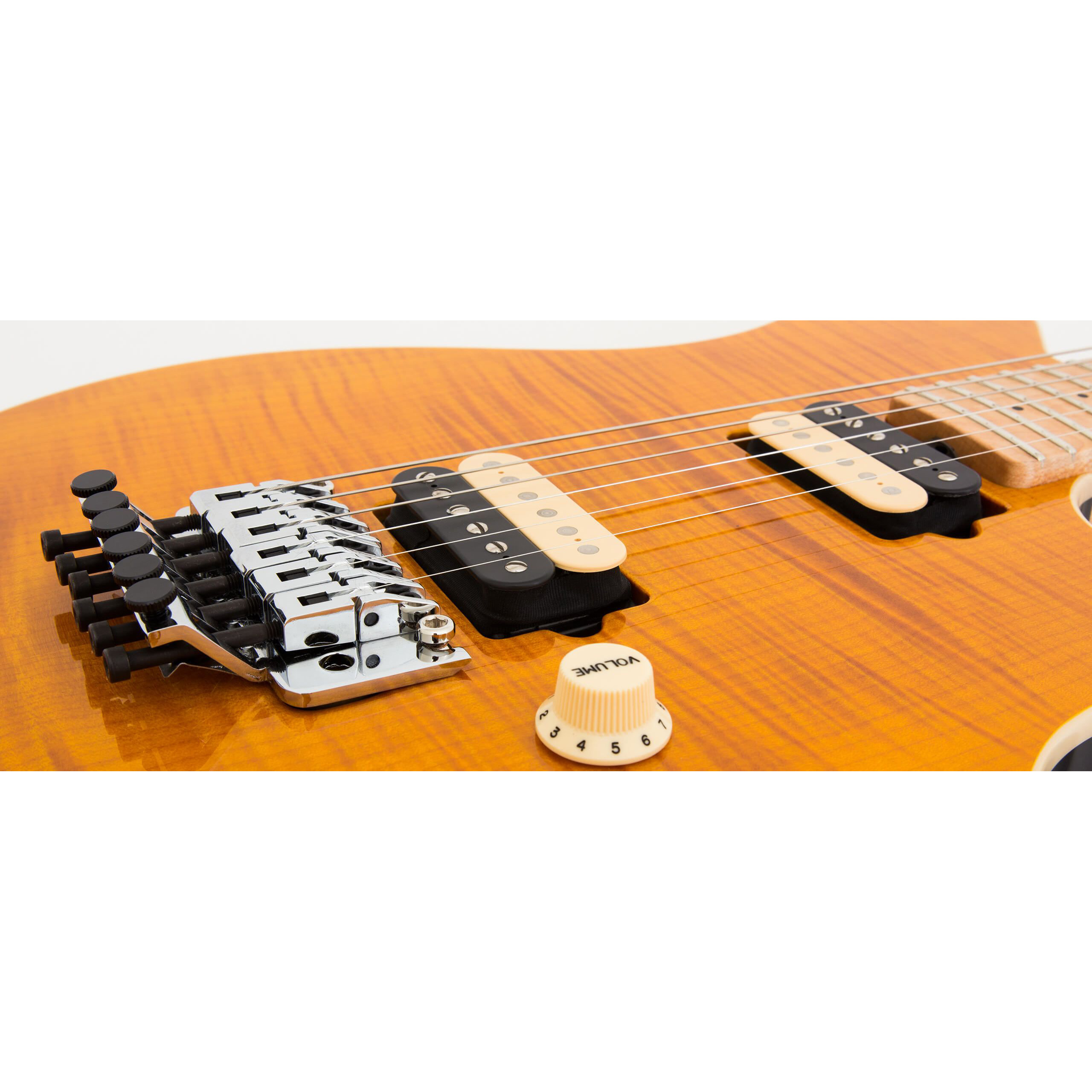 Music Man Axis - Natural Gloss Quilt - Maple Matching Headstock - No Pickguard Music Man Axis - Natural Gloss Quilt - Maple Matching Headstock - No Pickguard Различное Музыкальное Оборудование