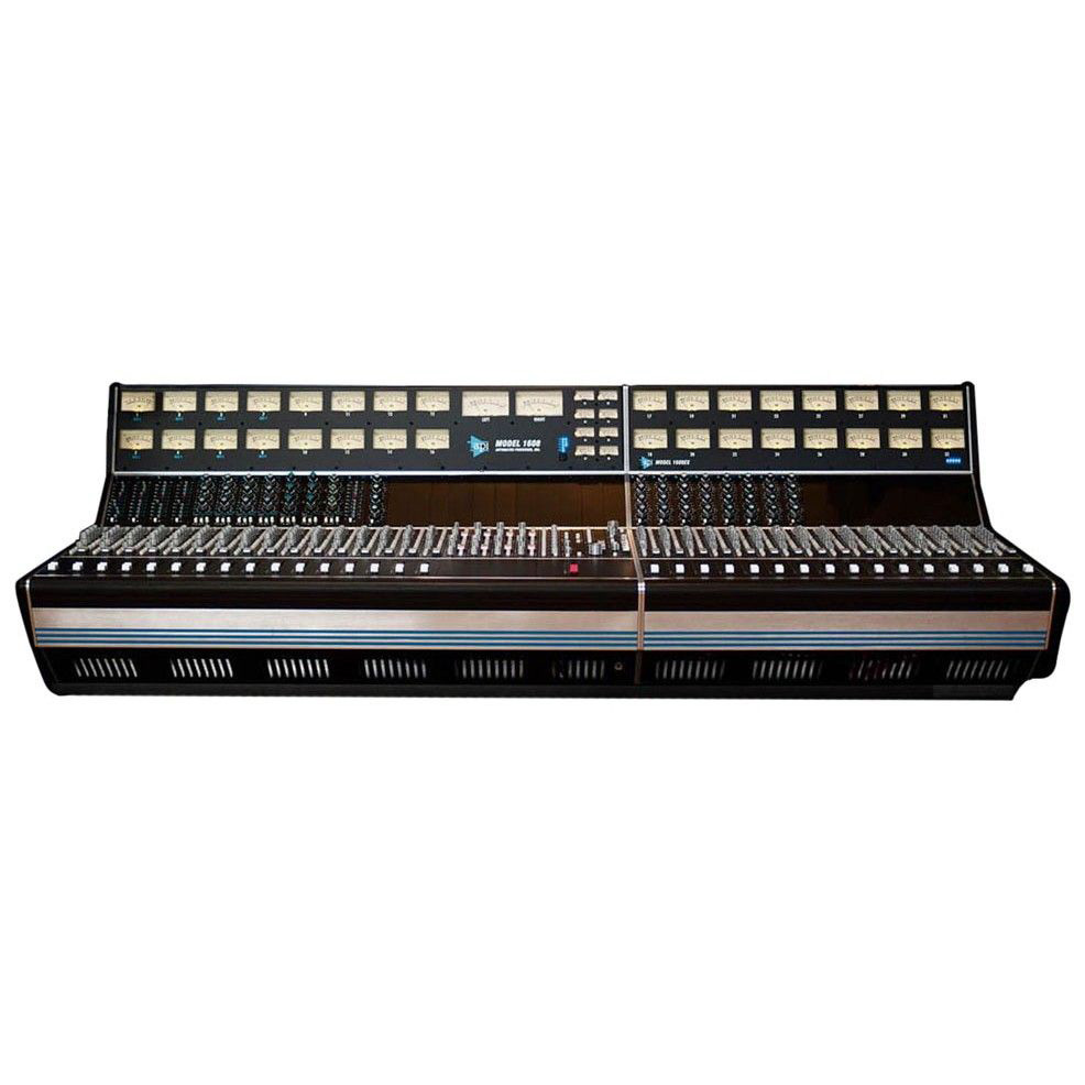 API 1608 32-Channel Recording Console Различное Музыкальное Оборудование