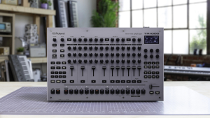 Roland TR-1000: флагманская драм-машина от Roland для продвинутого продакшена