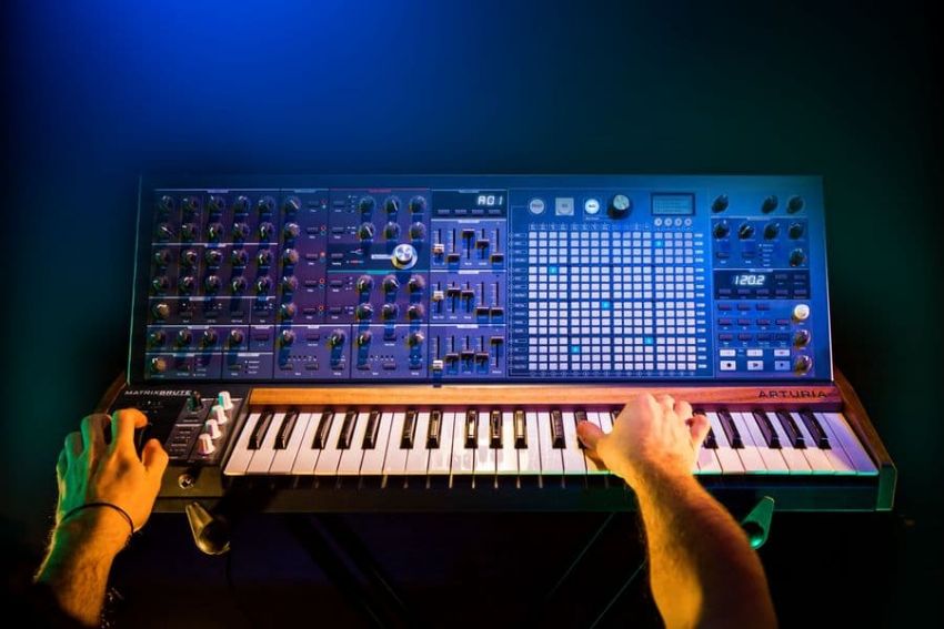 Arturia MatrixBrute уже в продаже!